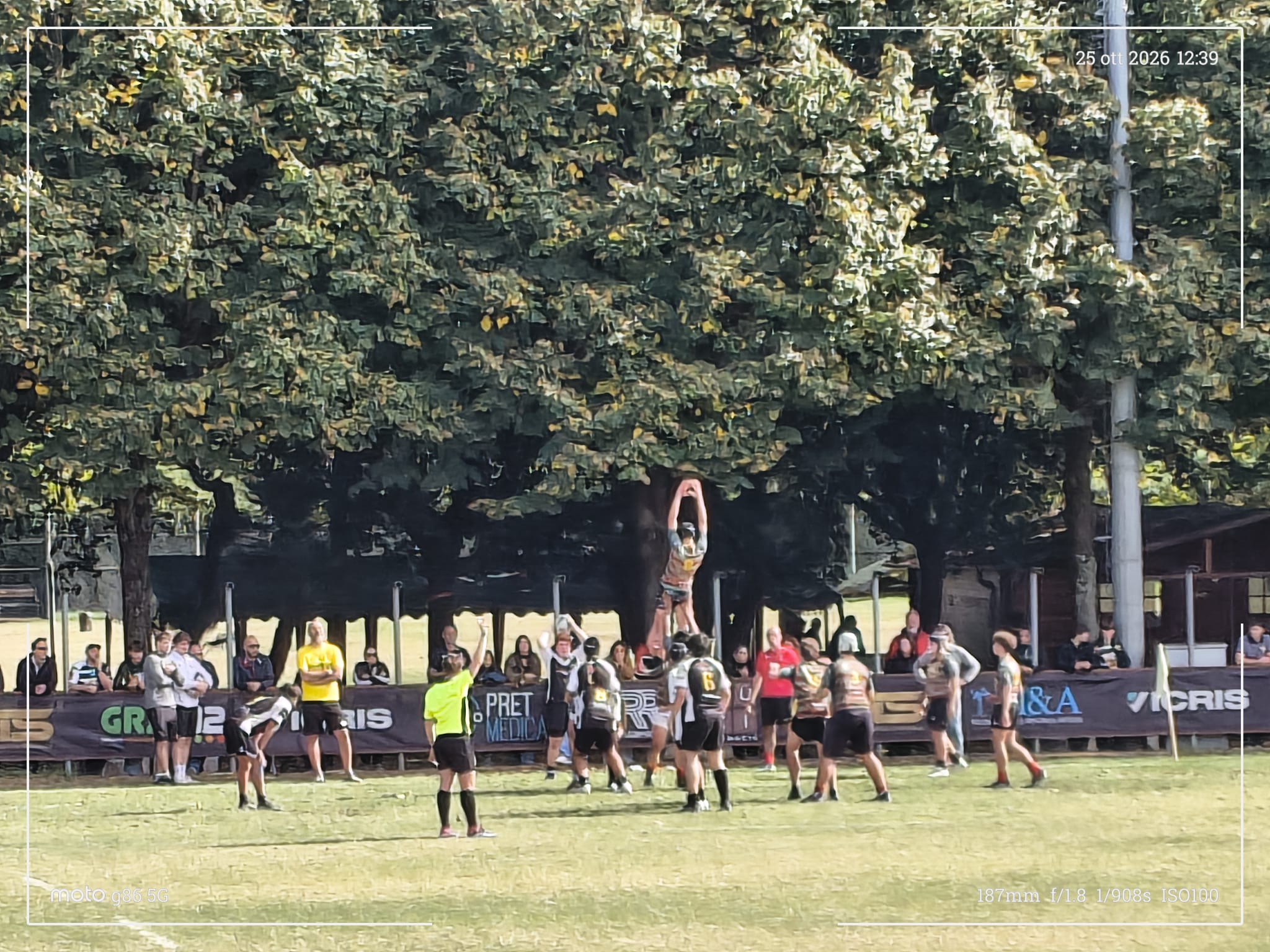 Una touche durante una partita delle giovanili dell’Unione Foligno Ternana